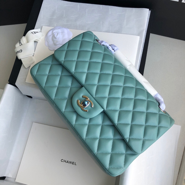 シャネルバッグレプリカ素材ディテール